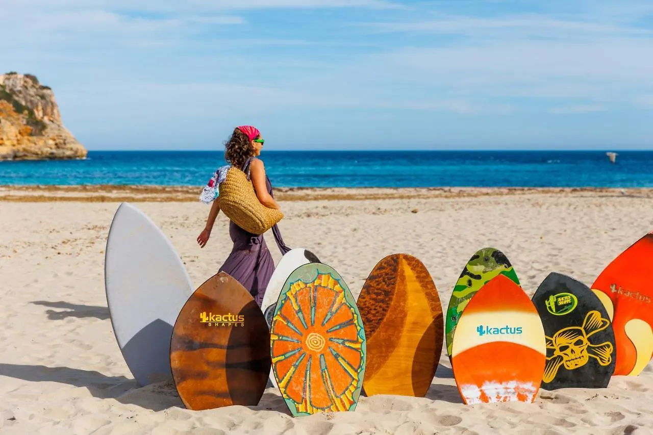 Flipflop Cala Mandia Hotel Cala Mandia  Spain